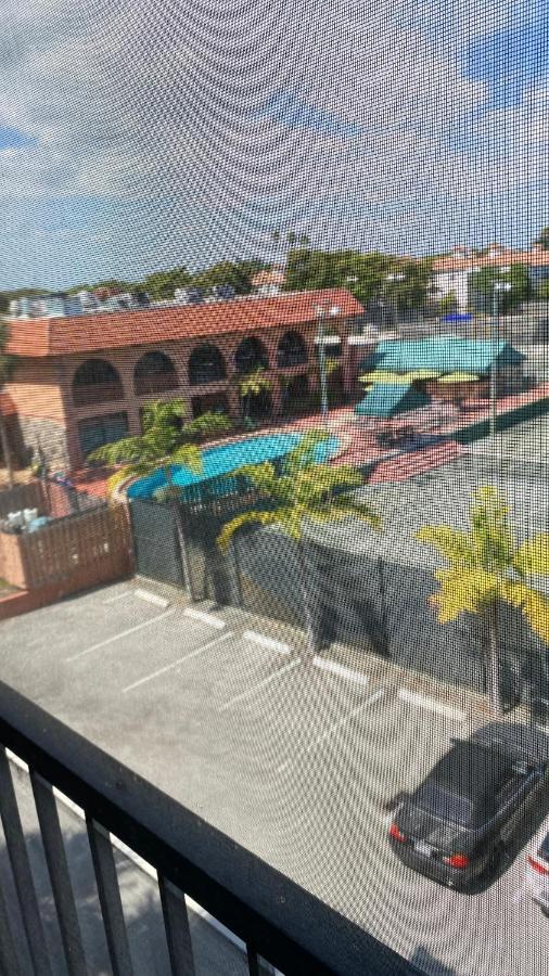 Fort Lauderdale Elegant Room Rental With Private Bath And Entrance Buitenkant foto